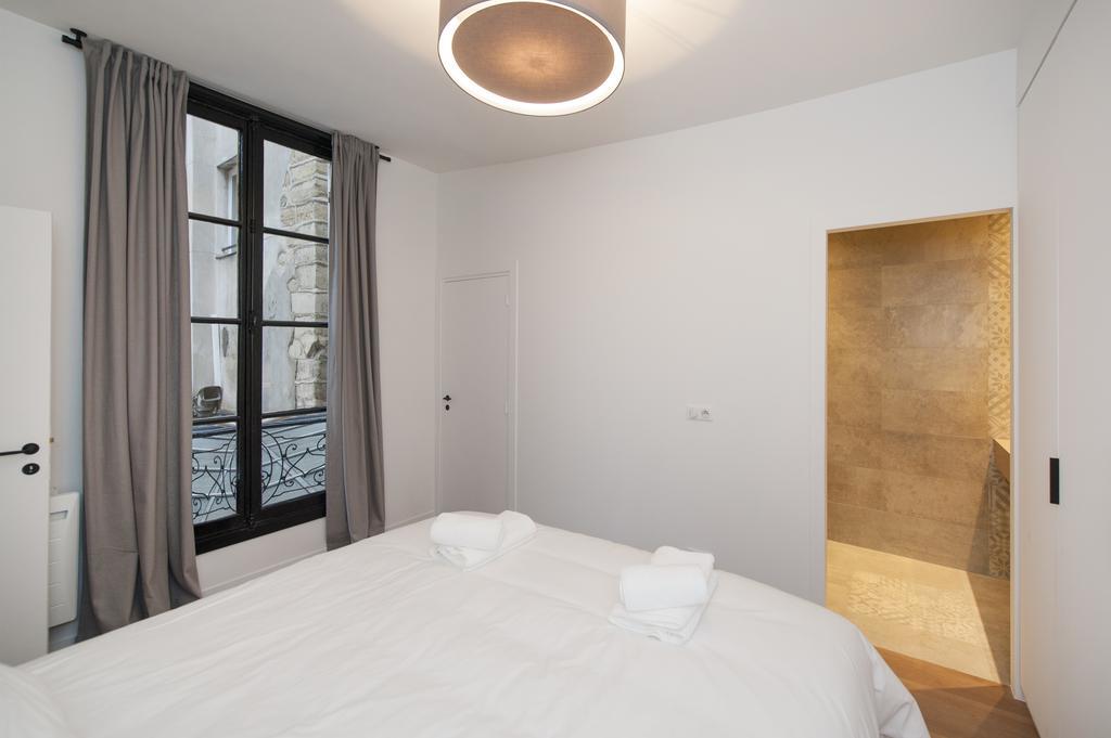 Pick A Flat'S Apartment In Le Marais - Rue Sainte Croix De La Bretonnerie Paris Room photo