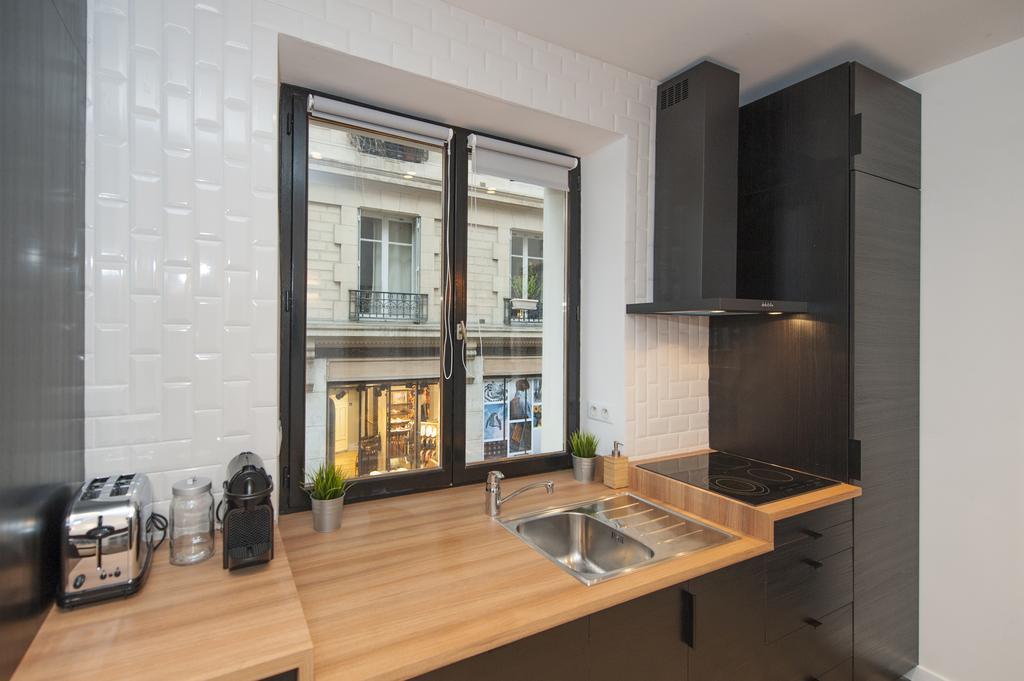 Pick A Flat'S Apartment In Le Marais - Rue Sainte Croix De La Bretonnerie Paris Room photo